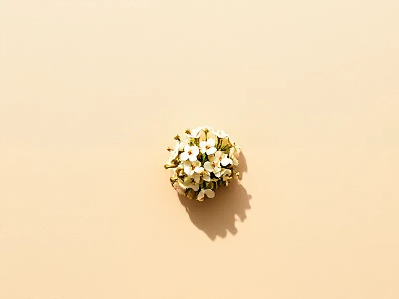 Small white cluster of henna flowers